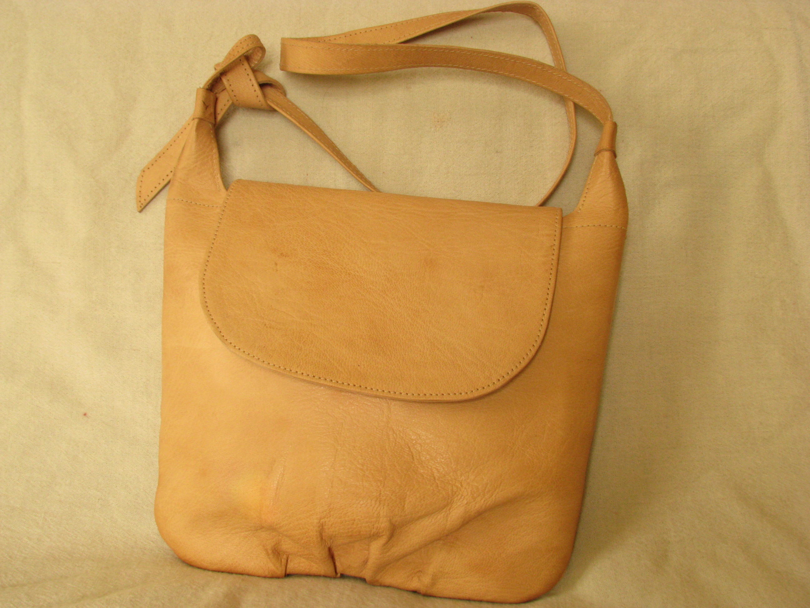 un sac sympa tout en cuir