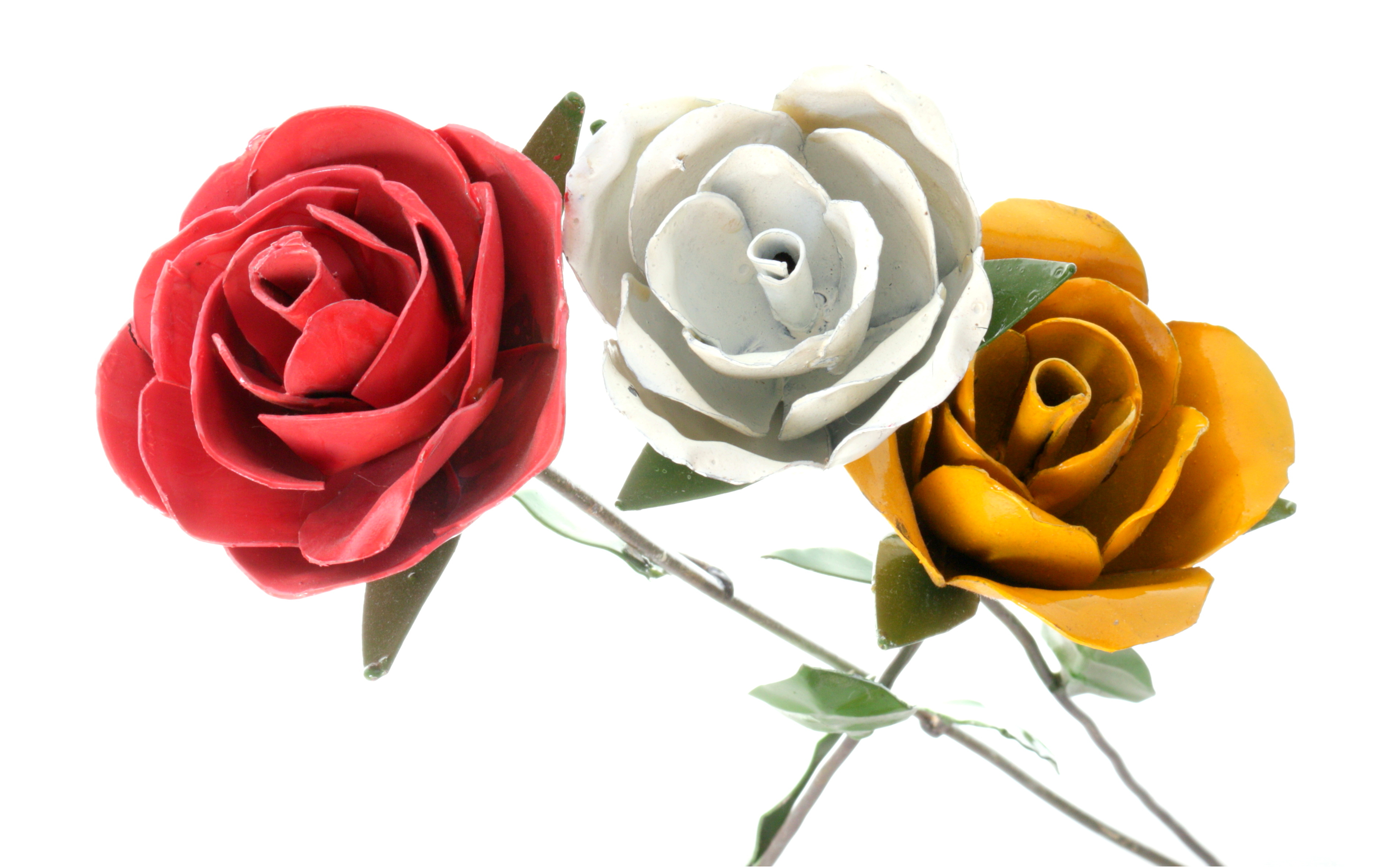 upcycling metal roses from zimbabwe - Shona Art