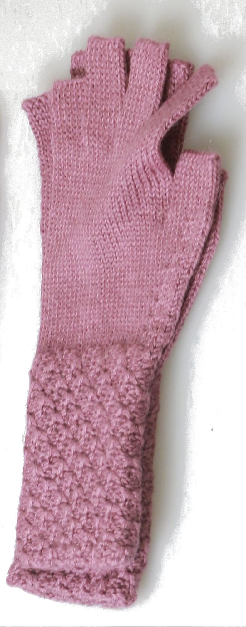 HechoNPeru - baby alpaca - wrist warmer - fair trade from Peru - lilac 